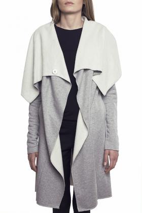 Płaszczyk z kołnierzem alt=